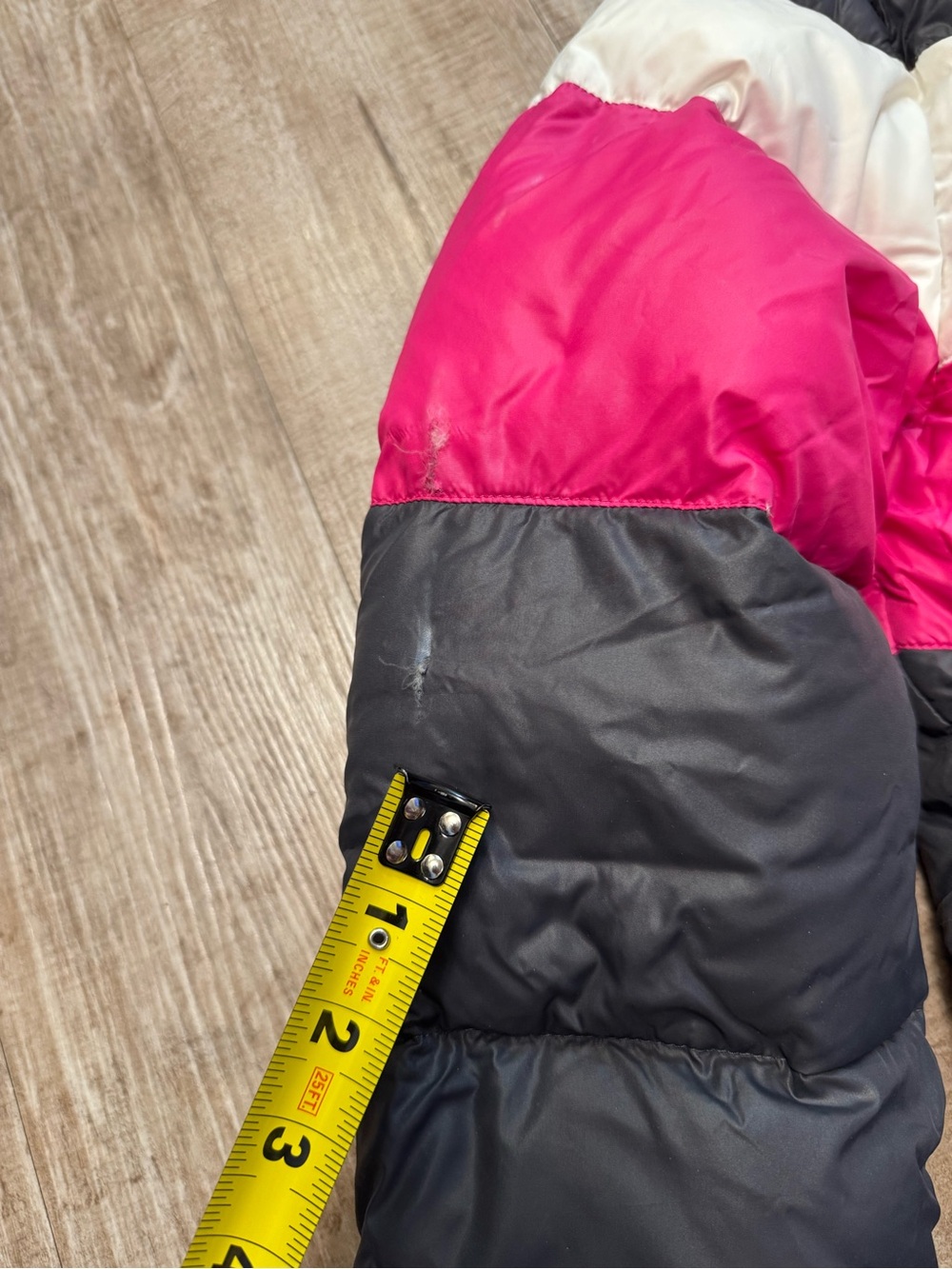 Nike Women's Black, Hot Pink & White Chevron Puffer Jacket with Hood 550 - Picture 8 of 8
